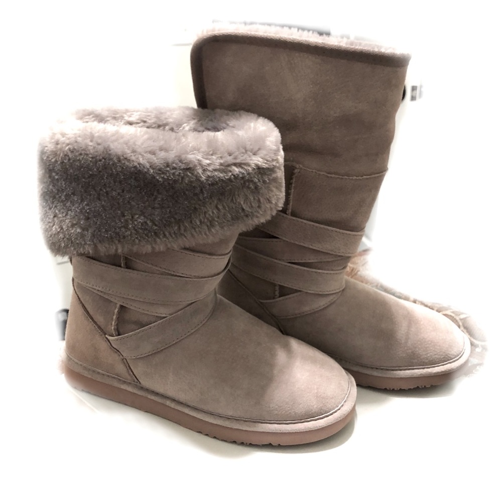 Furry fold over boots